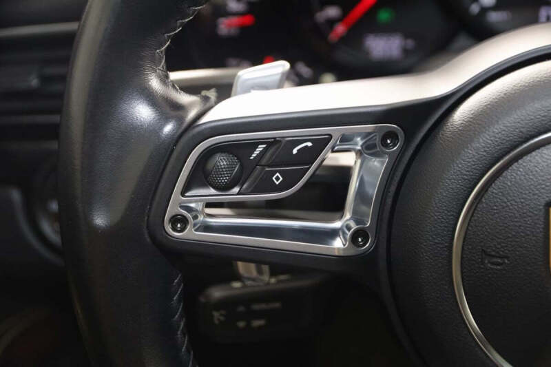 2019 Porsche 911 Carrera