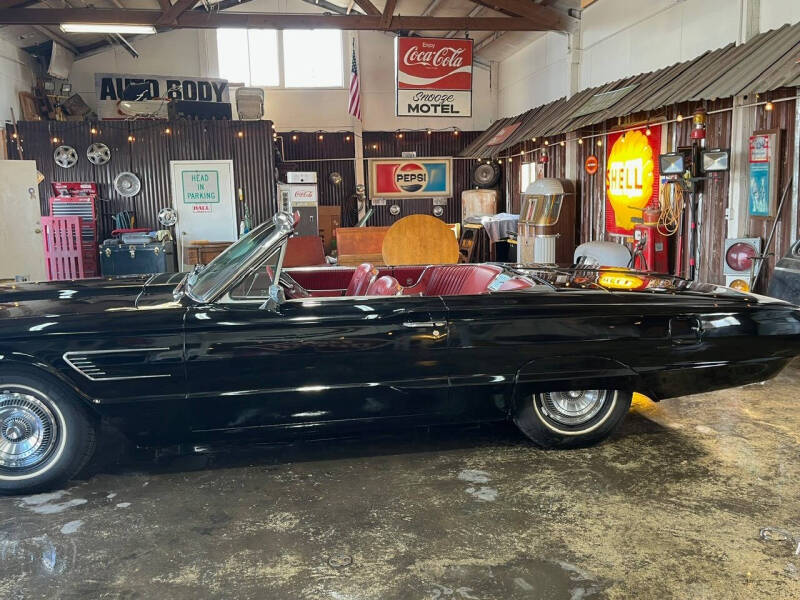 1965 Ford Thunderbird