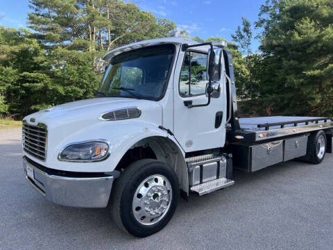 2022 Freightliner M2 106