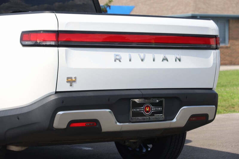 2022 Rivian R1T Adventure