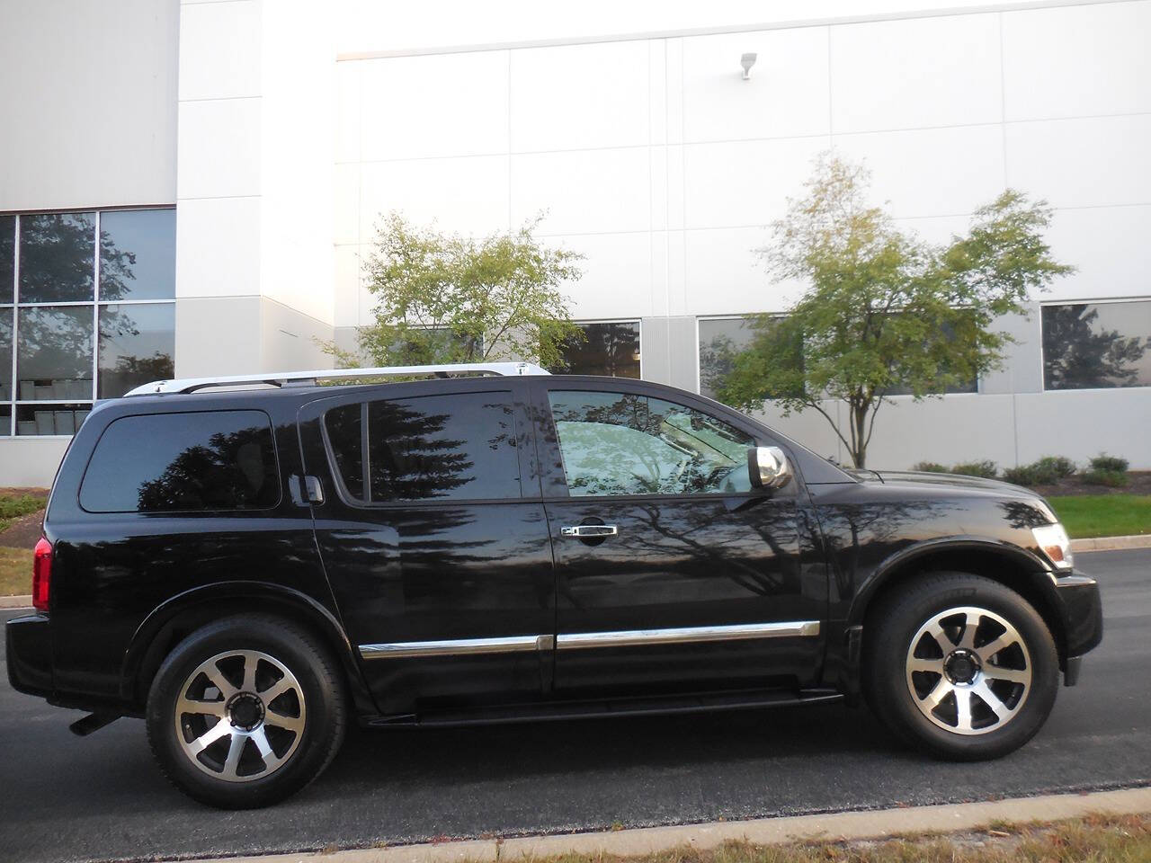 2010 INFINITI QX56 for sale at Genuine Motors in Schaumburg, IL