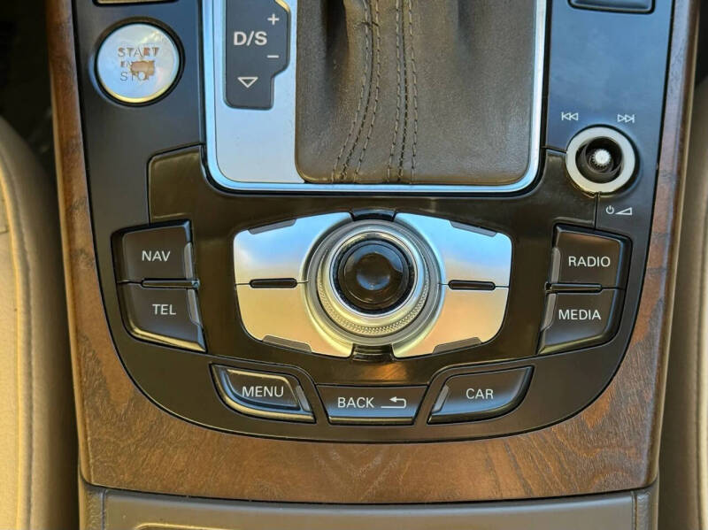 2014 Audi A4 2.0T quattro Premium Plus