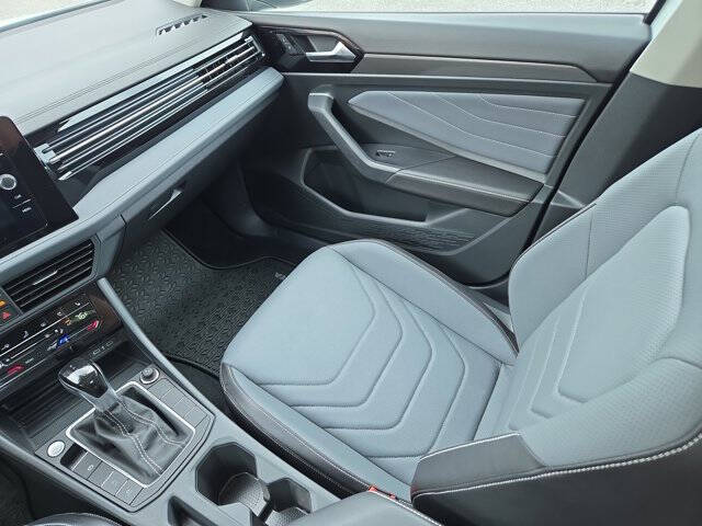 2025 Volkswagen Jetta SEL
