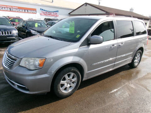 2013 Chrysler Town and Country for sale at Aspen Auto Sales in Wayne MI
