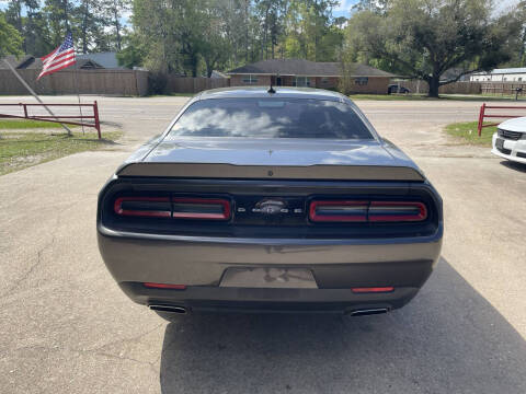 2018 Dodge Challenger SXT Plus