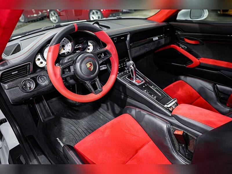 2018 Porsche 911 GT2 RS