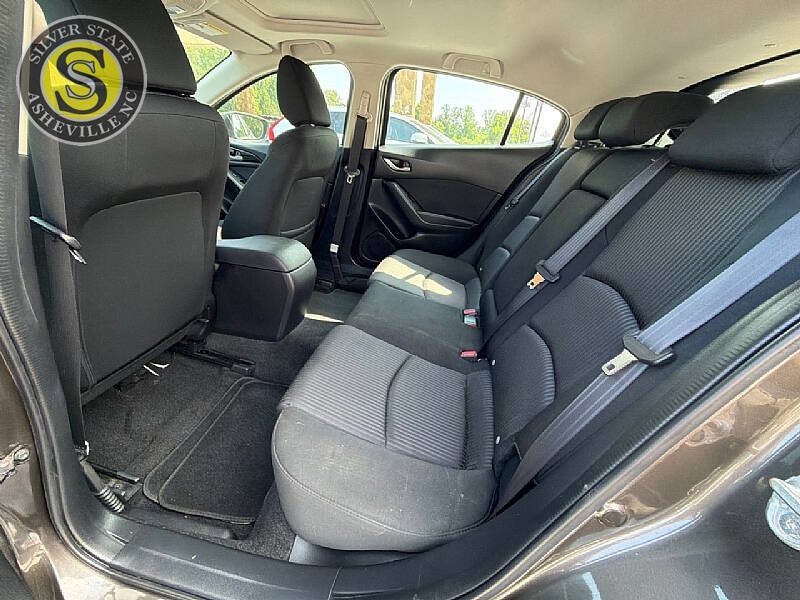 2016 Mazda MAZDA3 i Touring