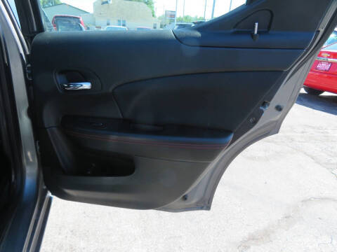 2012 Dodge Avenger R/T