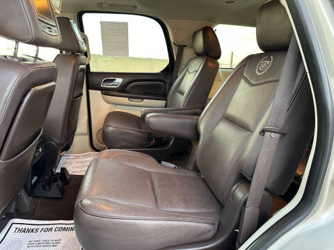 2013 Cadillac Escalade Platinum Edition