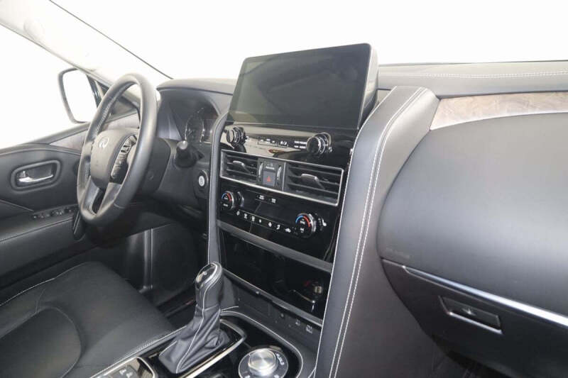 2023 Infiniti QX80 Premium Select