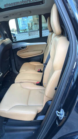 2016 Volvo XC90 T6 Momentum