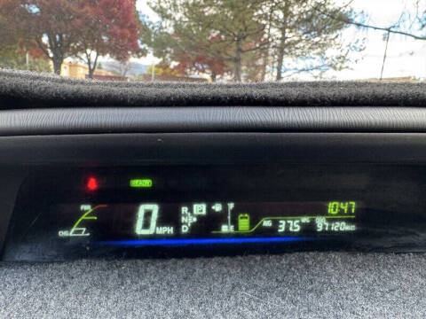 2012 Toyota Prius v Two