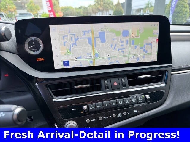 2024 Lexus ES 350 F SPORT Handling