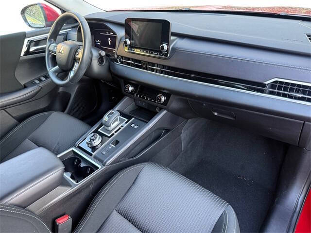 2023 Mitsubishi Outlander PHEV ES