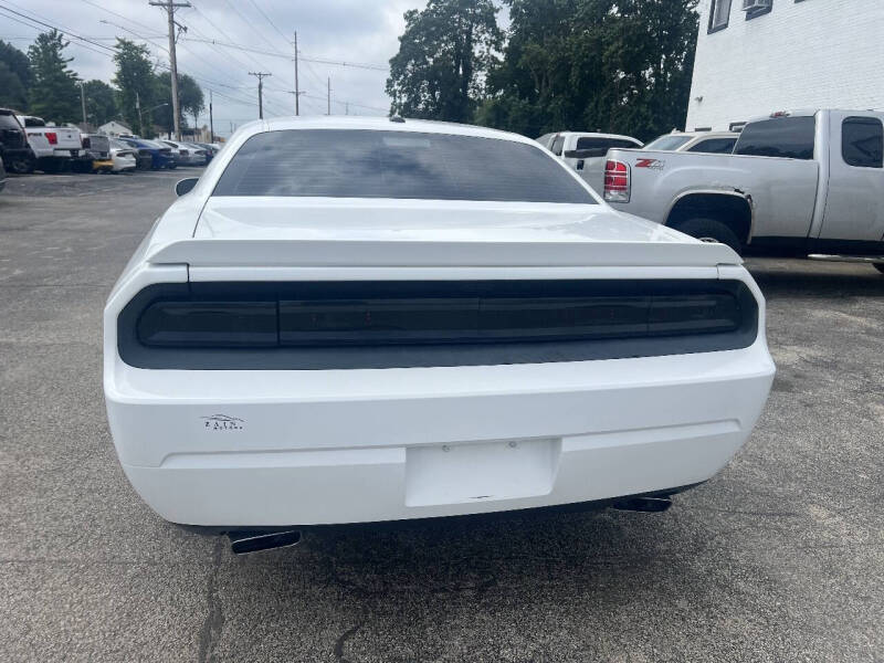 2014 Dodge Challenger SXT