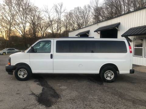 2017 Chevrolet Express for sale at Monroe Auto's, LLC in Parsons TN