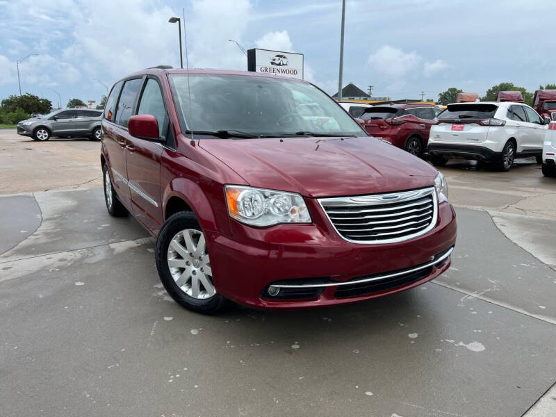 2015 Chrysler Town and Country for sale at GREENWOOD AUTO LLC in Lincoln NE