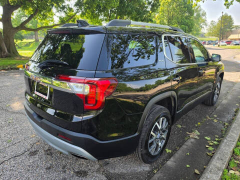 2023 GMC Acadia SLE