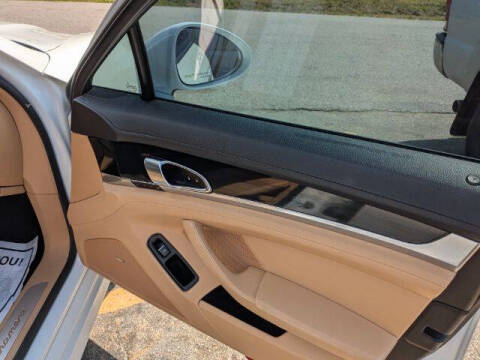 2015 Porsche Panamera 4