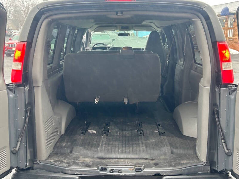 2017 GMC Savana LS 2500