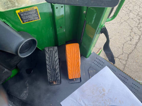 2017 John Deere 748L