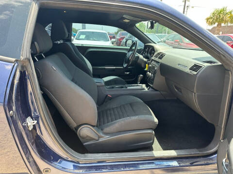 2014 Dodge Challenger SXT