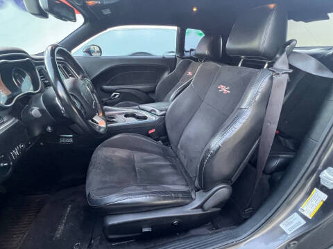 2016 Dodge Challenger 392 HEMI Scat Pack Shaker