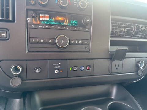 2025 Chevrolet Express 2500