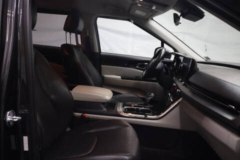 2022 Kia Carnival EX