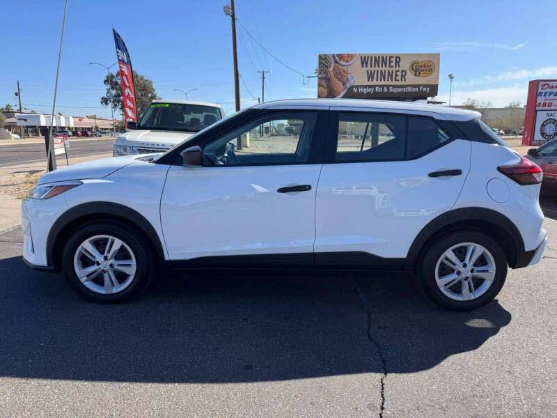 2024 Nissan Kicks S