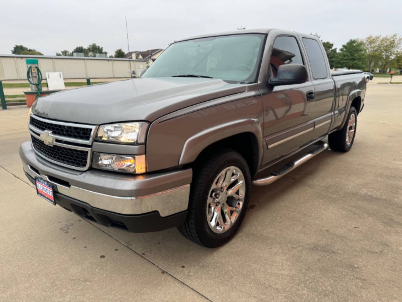 2006 Chevrolet Silverado 1500 for sale at Illinois Auto Wholesalers in Tolono, IL