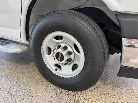 2023 GMC Savana 2500