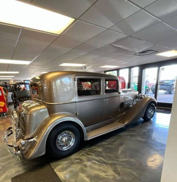 1934 Packard Super 8