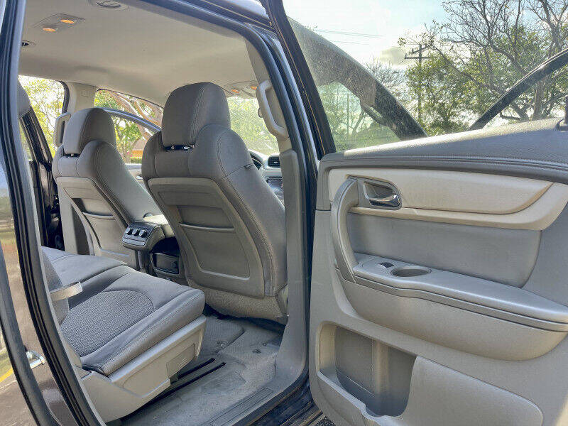 2016 Chevrolet Traverse SUV - $12,995