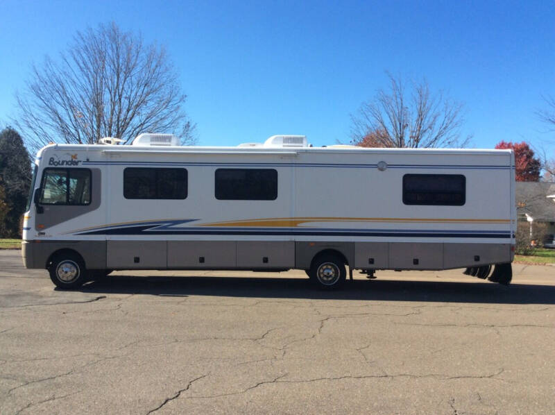 2003 Fleetwood Bounder