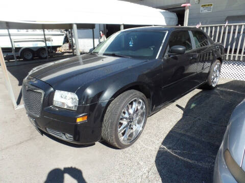 2005 Chrysler 300 for sale at Gold Key Motors in Centralia WA