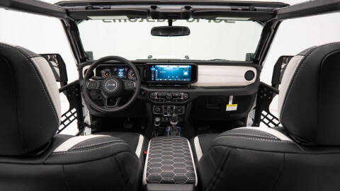 2025 Jeep Gladiator NightHawk