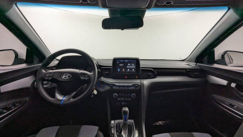 2019 Hyundai Veloster