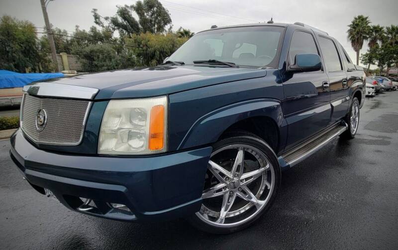 2005 Cadillac Escalade EXT for sale at Mastercare Auto Sales in San Marcos CA