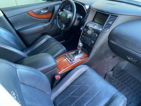 2010 Infiniti FX35