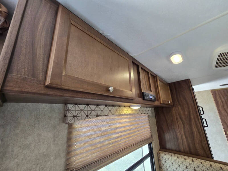2017 Viking 21FQ