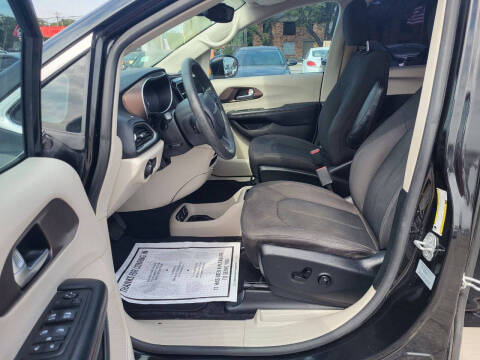 2017 Chrysler Pacifica Touring