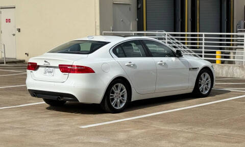 2017 Jaguar XE 25t Premium