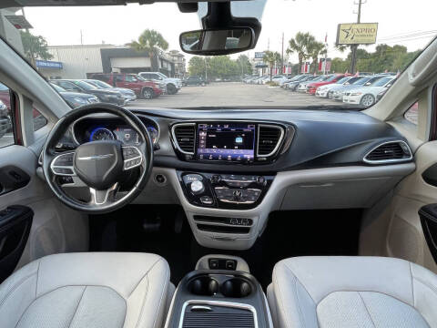 2021 Chrysler Pacifica Touring L