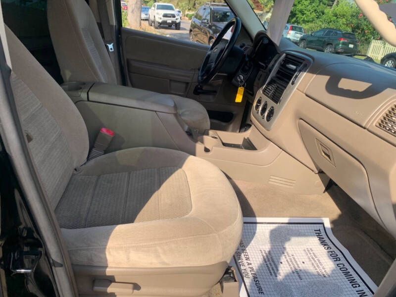 2005 Ford Explorer XLT