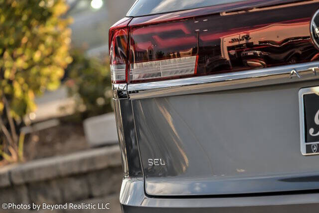 2024 Volkswagen Atlas Cross Sport SEL R-Line 4Motion