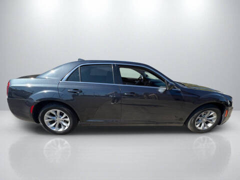 2018 Chrysler 300 Touring