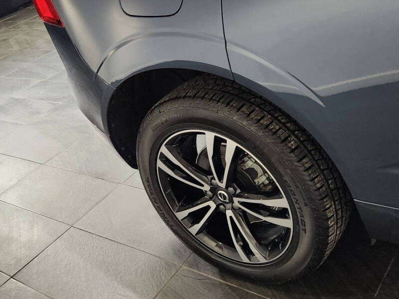 2021 Volvo XC60 T5 Momentum