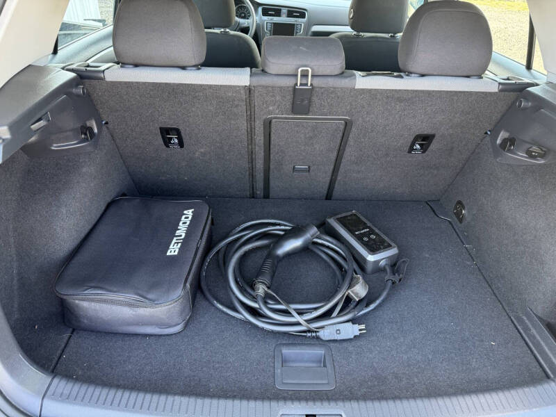 2016 Volkswagen e-Golf SE