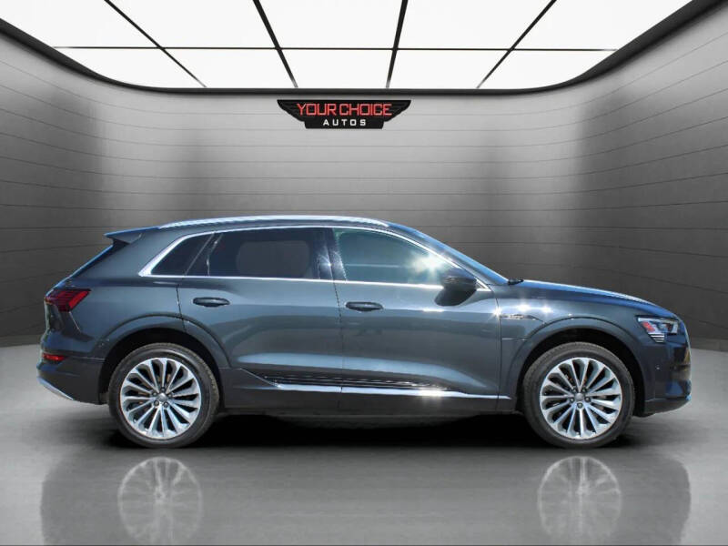 2019 Audi e-tron quattro Prestige